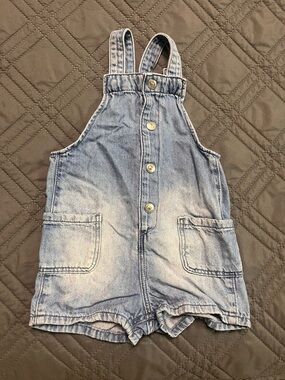 H&M Light Blue Denim Short Overalls - 9 months